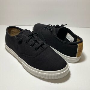 New Timberland Women's Newport Bay
Bumper-Toe Oxford Black Sneakers Size 7